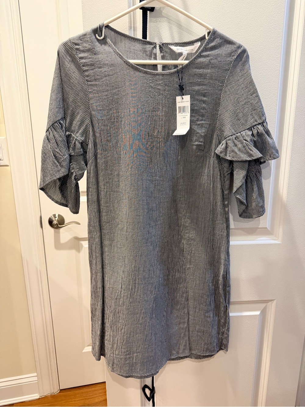 BCBGeneration Gray Striped Ruffle Sleeve Shift Dress